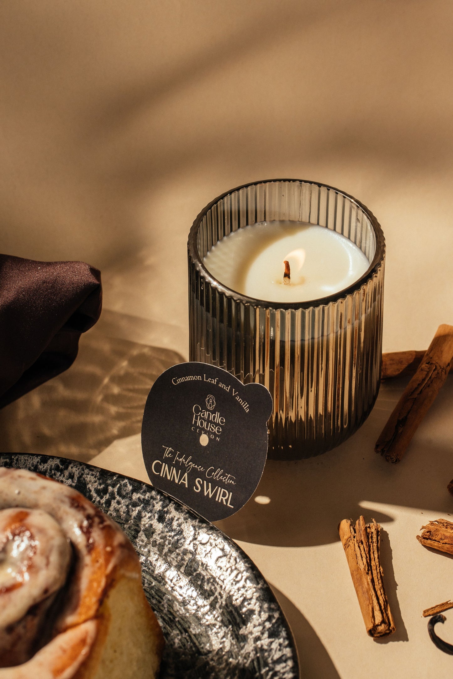 Cinna Swirl Ribbed Glass Soy Candle